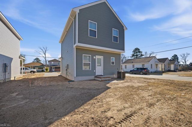 608 Battery AVE, Suffolk, VA 23434