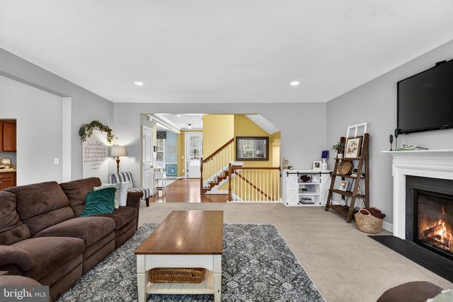 23605 ROUNDUP PL, Aldie, VA 20105