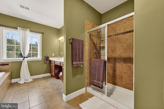 23605 ROUNDUP PL, Aldie, VA 20105