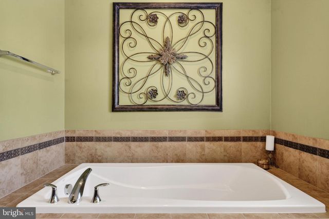 23605 ROUNDUP PL, Aldie, VA 20105