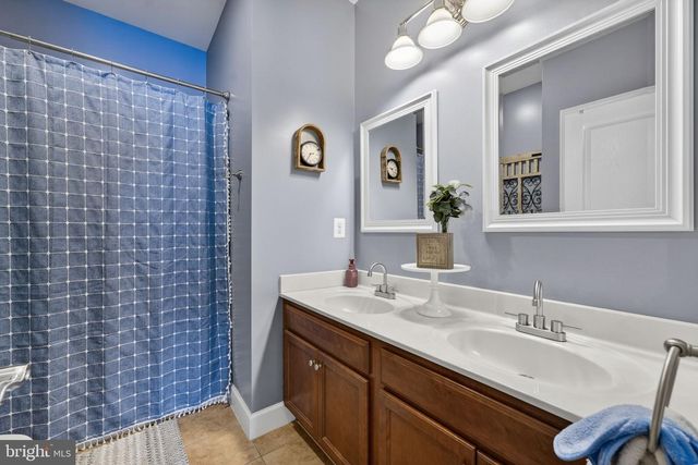 23605 ROUNDUP PL, Aldie, VA 20105