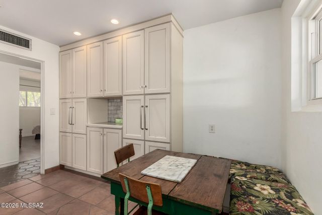 5702 E 6th Street, Tucson, AZ 85711