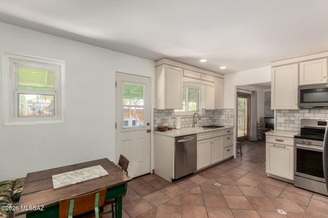 5702 E 6th Street, Tucson, AZ 85711