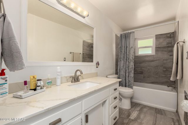 5702 E 6th Street, Tucson, AZ 85711