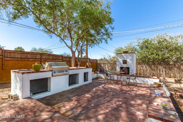 5702 E 6th Street, Tucson, AZ 85711