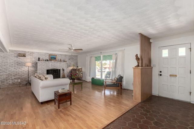 5702 E 6th Street, Tucson, AZ 85711