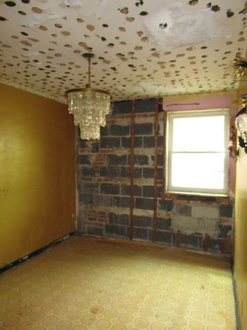 240 Linden Avenue, Bellwood, IL 60104