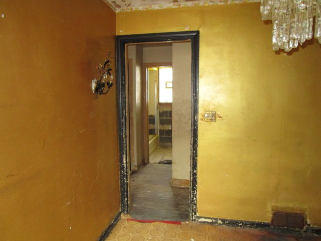 240 Linden Avenue, Bellwood, IL 60104