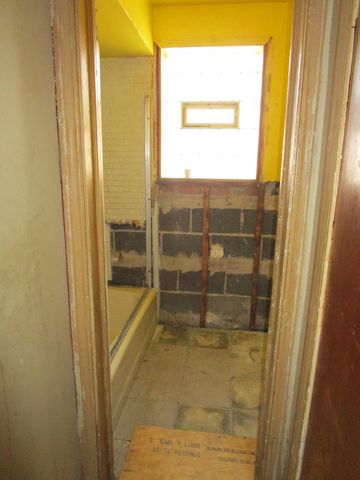 240 Linden Avenue, Bellwood, IL 60104