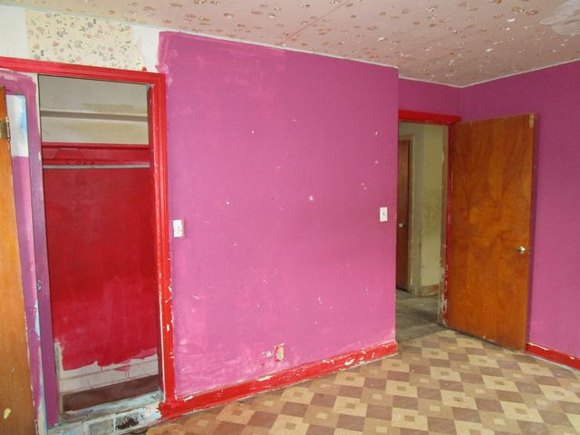 240 Linden Avenue, Bellwood, IL 60104