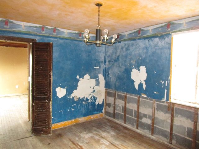 240 Linden Avenue, Bellwood, IL 60104