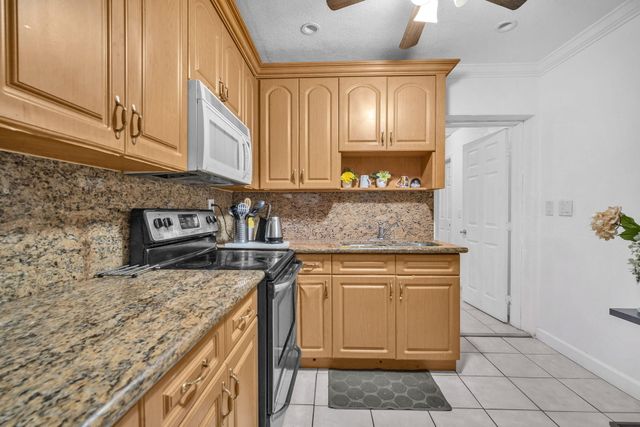 461 NW 17TH Place, Fort Lauderdale, FL 33311