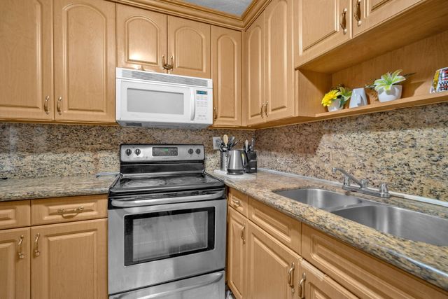 461 NW 17TH Place, Fort Lauderdale, FL 33311