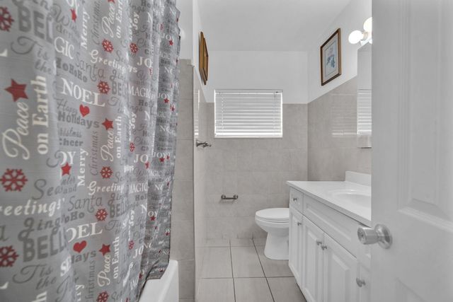 461 NW 17TH Place, Fort Lauderdale, FL 33311