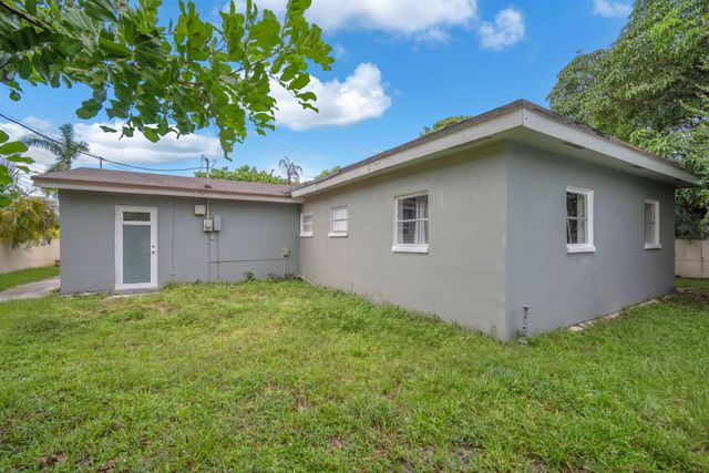 461 NW 17TH Place, Fort Lauderdale, FL 33311