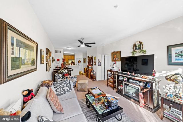 6107 LYDIA HOLLOW DR, Glen Mills, PA 19342