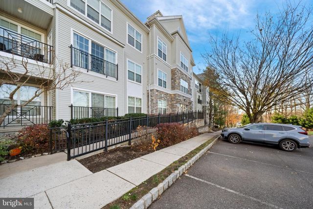 6107 LYDIA HOLLOW DR, Glen Mills, PA 19342