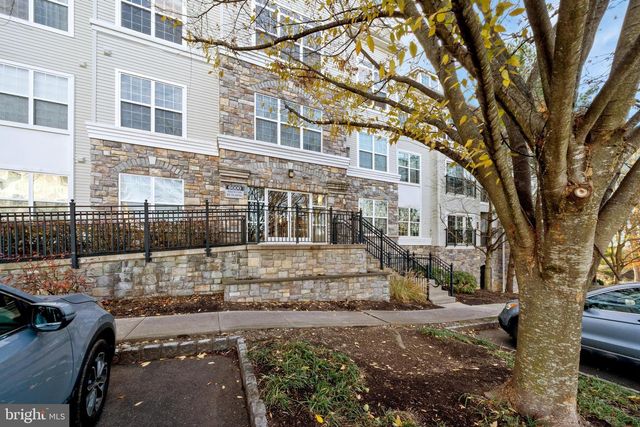 6107 LYDIA HOLLOW DR, Glen Mills, PA 19342