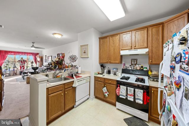 6107 LYDIA HOLLOW DR, Glen Mills, PA 19342