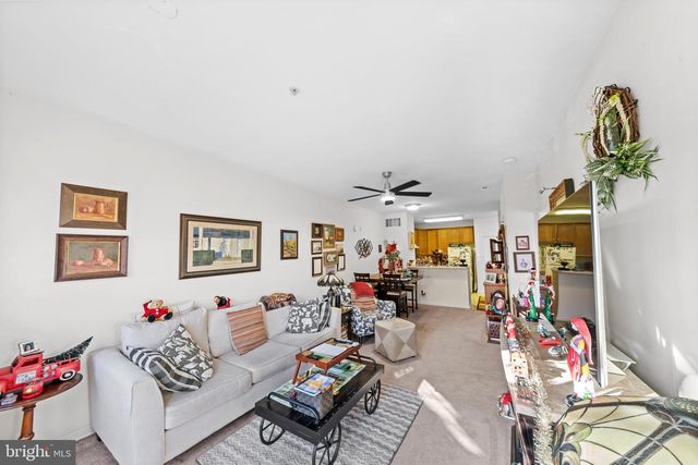 6107 LYDIA HOLLOW DR, Glen Mills, PA 19342