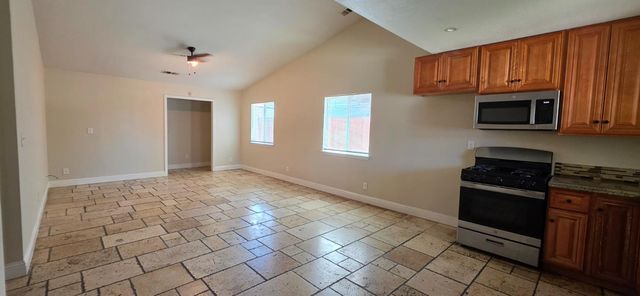 2018 Old River Ct, Stockton, CA 95206