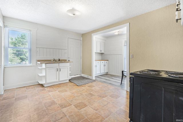 1302 Huestis Avenue, Fort Wayne, IN 46807