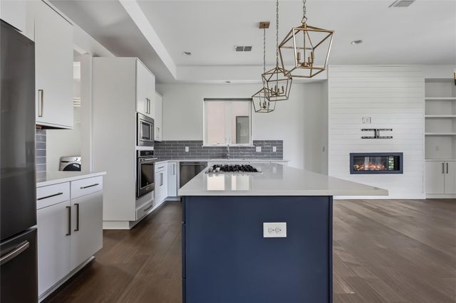 5006 Pecan Springs RD 3, Austin, TX 78723