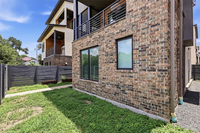 5006 Pecan Springs RD 3, Austin, TX 78723