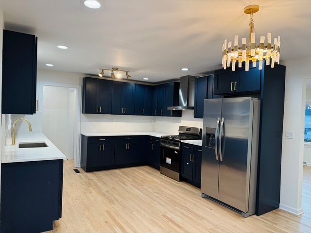 960 E 167th Street, South Holland, IL 60473