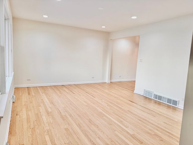 960 E 167th Street, South Holland, IL 60473