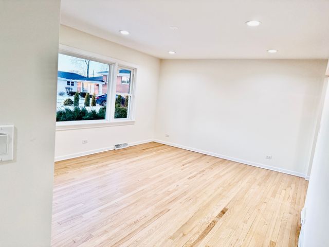 960 E 167th Street, South Holland, IL 60473