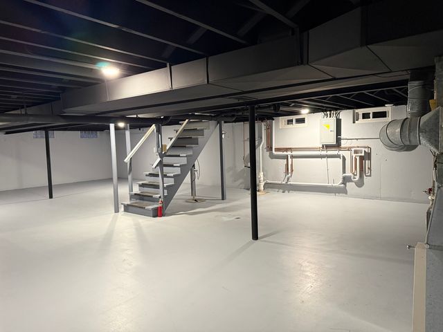 960 E 167th Street, South Holland, IL 60473