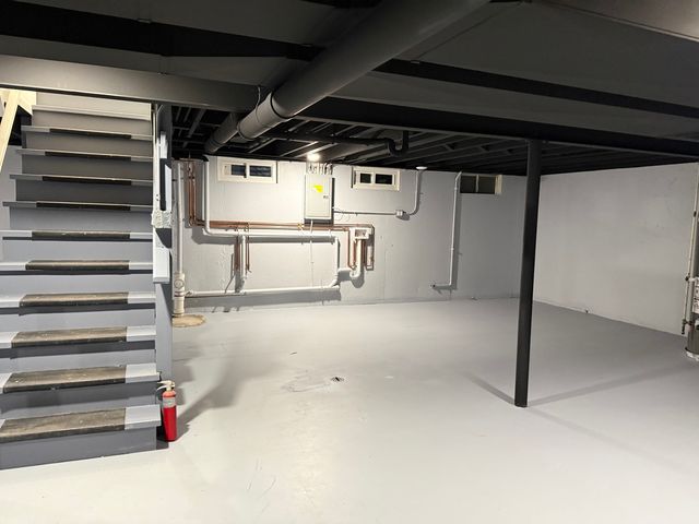 960 E 167th Street, South Holland, IL 60473