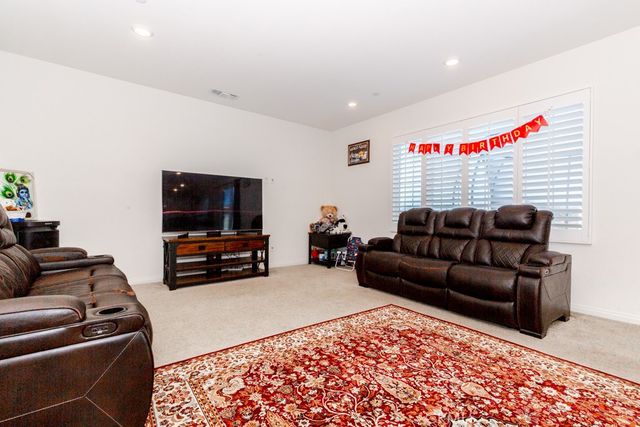 41302 Vintner, Lake Elsinore, CA 92532