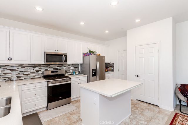 41302 Vintner, Lake Elsinore, CA 92532