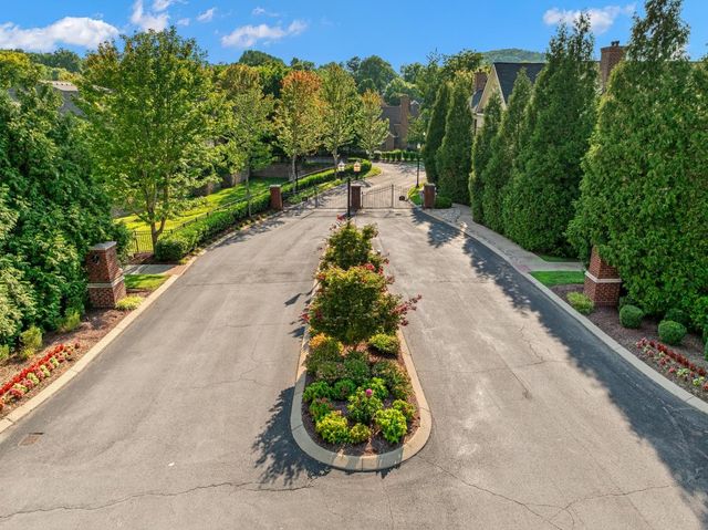 311 Grant Park Dr, Franklin, TN 37067