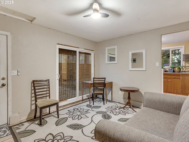 299 Sw 3RD Ave, Canby, OR 97013