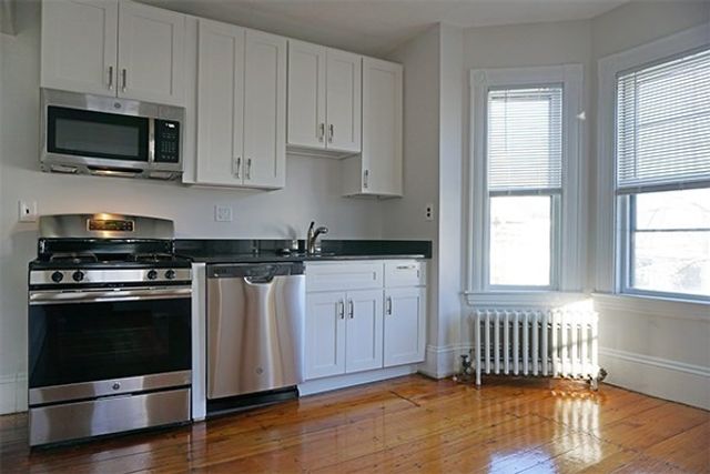 141 Brown St 2F, Waltham, MA 02453