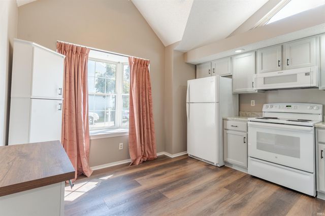 1703 Green Castle Drive, Evansville, IN 47715