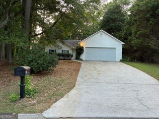 882 Whispering Way, Winder, GA 30680