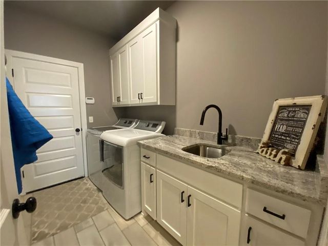 300 Waterfall Lane, Elm Springs, AR 72762