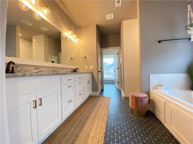 300 Waterfall Lane, Elm Springs, AR 72762