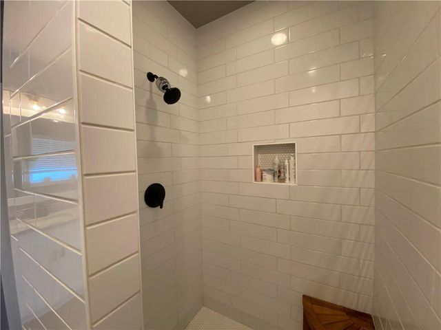 300 Waterfall Lane, Elm Springs, AR 72762