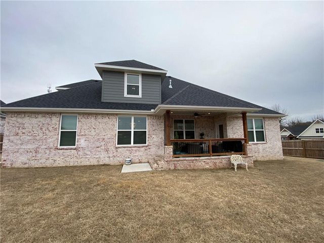 300 Waterfall Lane, Elm Springs, AR 72762