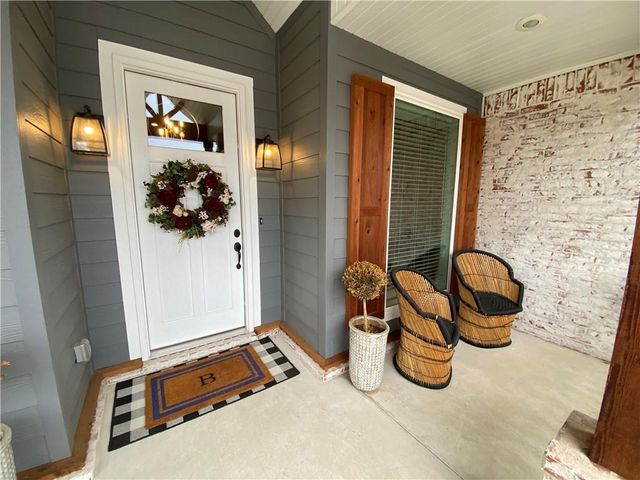 300 Waterfall Lane, Elm Springs, AR 72762