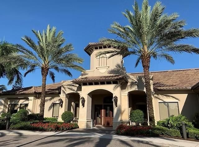 16794 Bridge Crossing Circle, Delray Beach, FL 33446