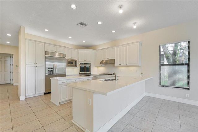 16794 Bridge Crossing Circle, Delray Beach, FL 33446