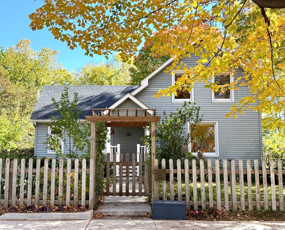 717 Winona Street, Northfield, MN 55057 — exterior