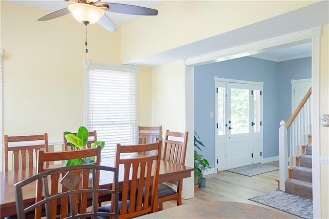 8700 S Corn Cemetery Road, Oak Grove, MO 64075