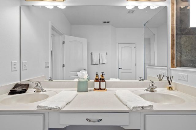 4164 OAKTREE DRIVE, Davenport, FL 33837